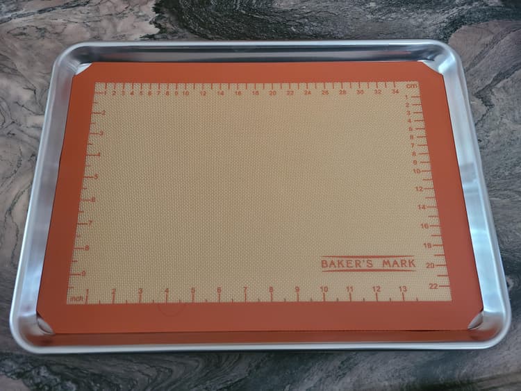Fits perfectly in a half sized baking pan